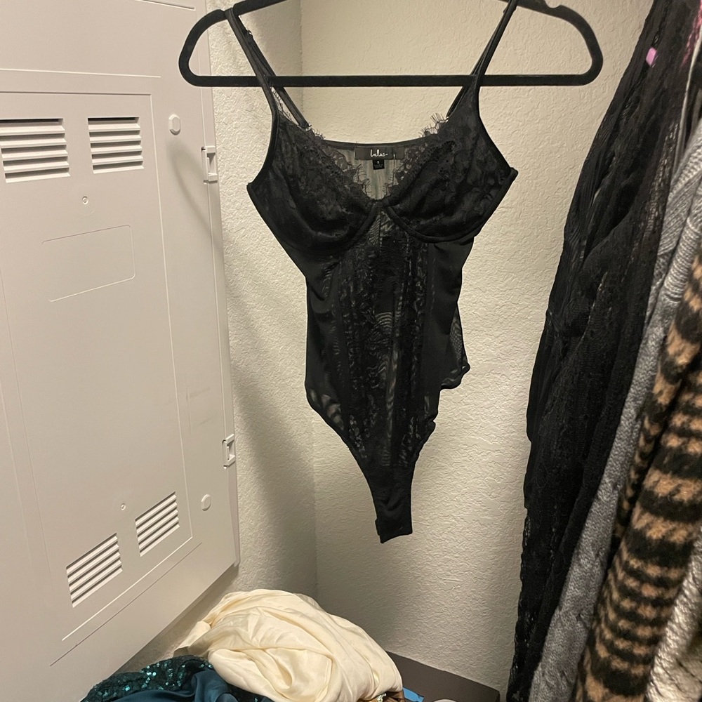 NWT Draw You In Black Sleeveless Lace Bustier Bodysuit - Picture 7 of 9